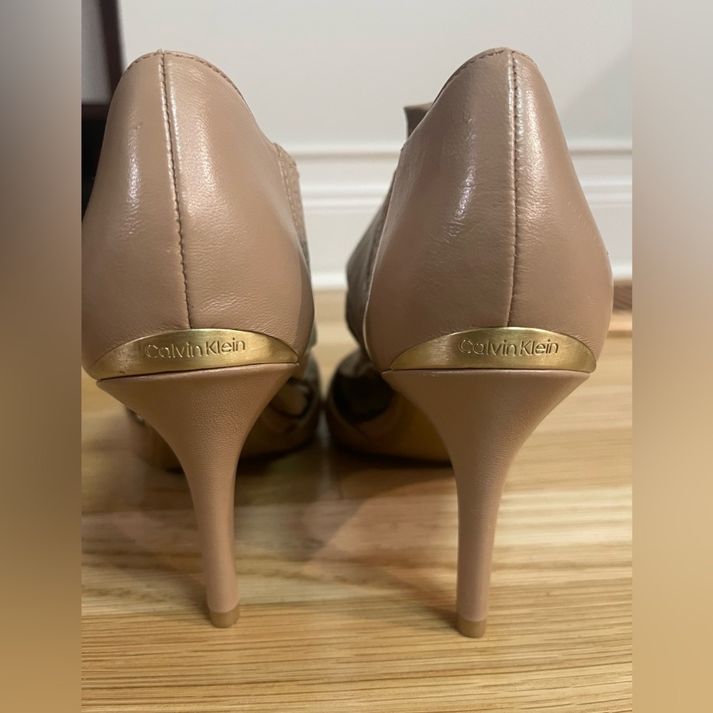 Calvin Klein Gella Women's Nude Pointed-Toe Heels Size  8.5 - Picture 3 of 8